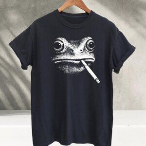 Vintage Smoking Frog Shirt - 90s Frog lover Graphic Tee